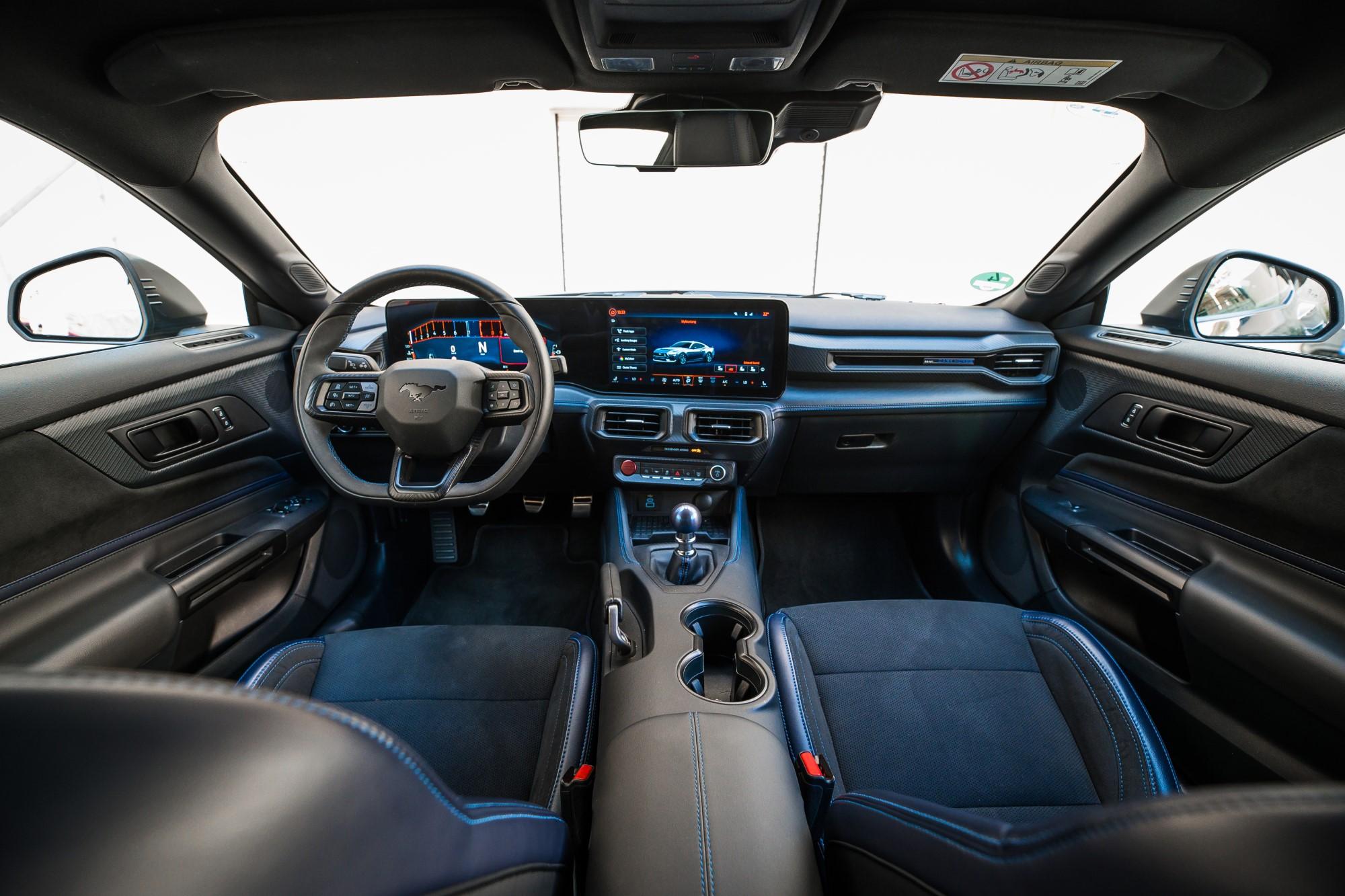 Test: Ford Mustang Dark Horse 