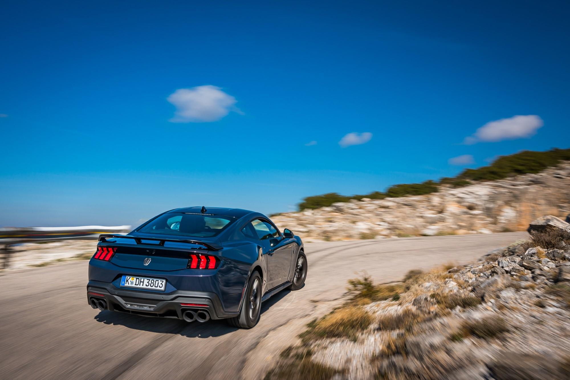 Test: Ford Mustang Dark Horse 