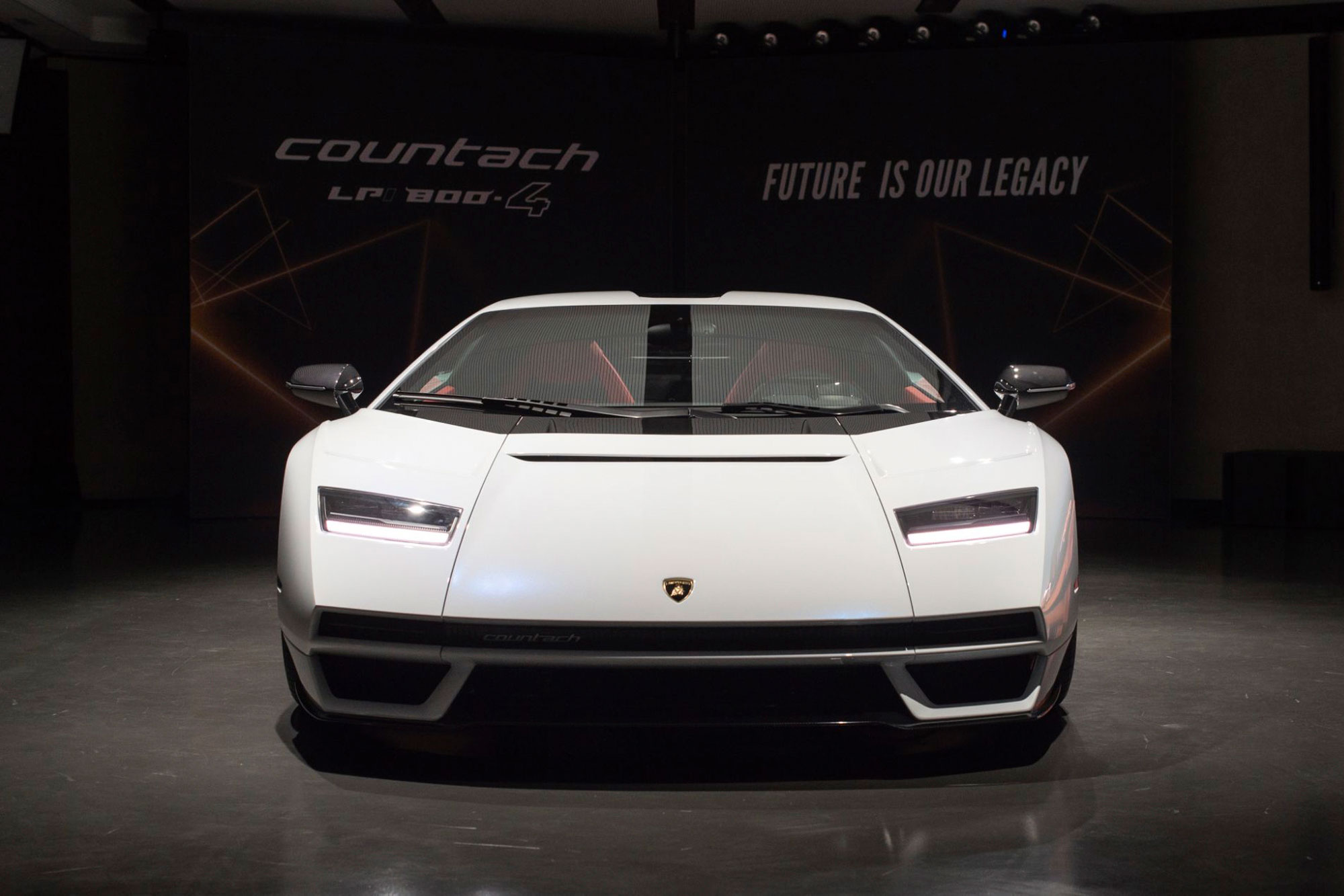 Επίσημο: Lamborghini Countach LPI 800-4 