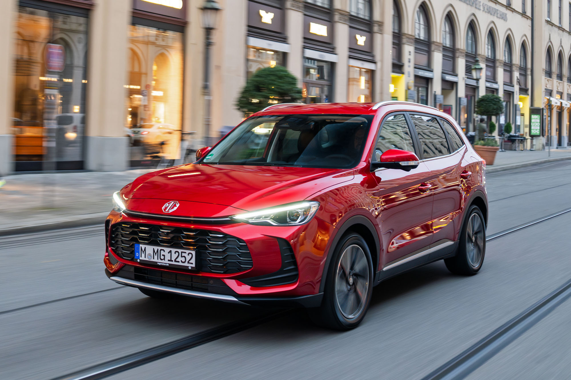 MG ZS Max: Το πολυτάλαντο C-SUV με τιμή κάτω από 20.000 ευρώ
