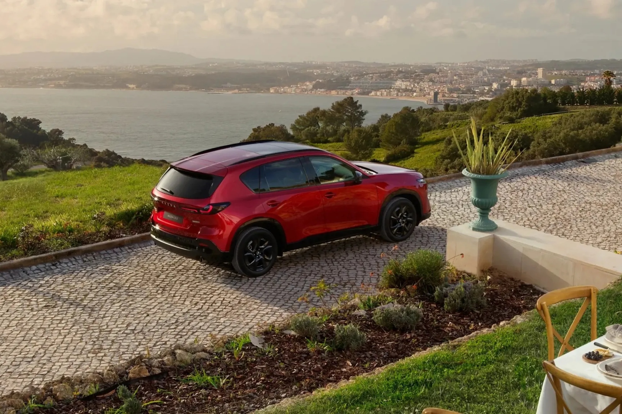 Στην Ελλάδα το νέο Mazda CX-5: Ανακοινώθηκαν οι τιμές για την τρίτη γενιά του SUV 