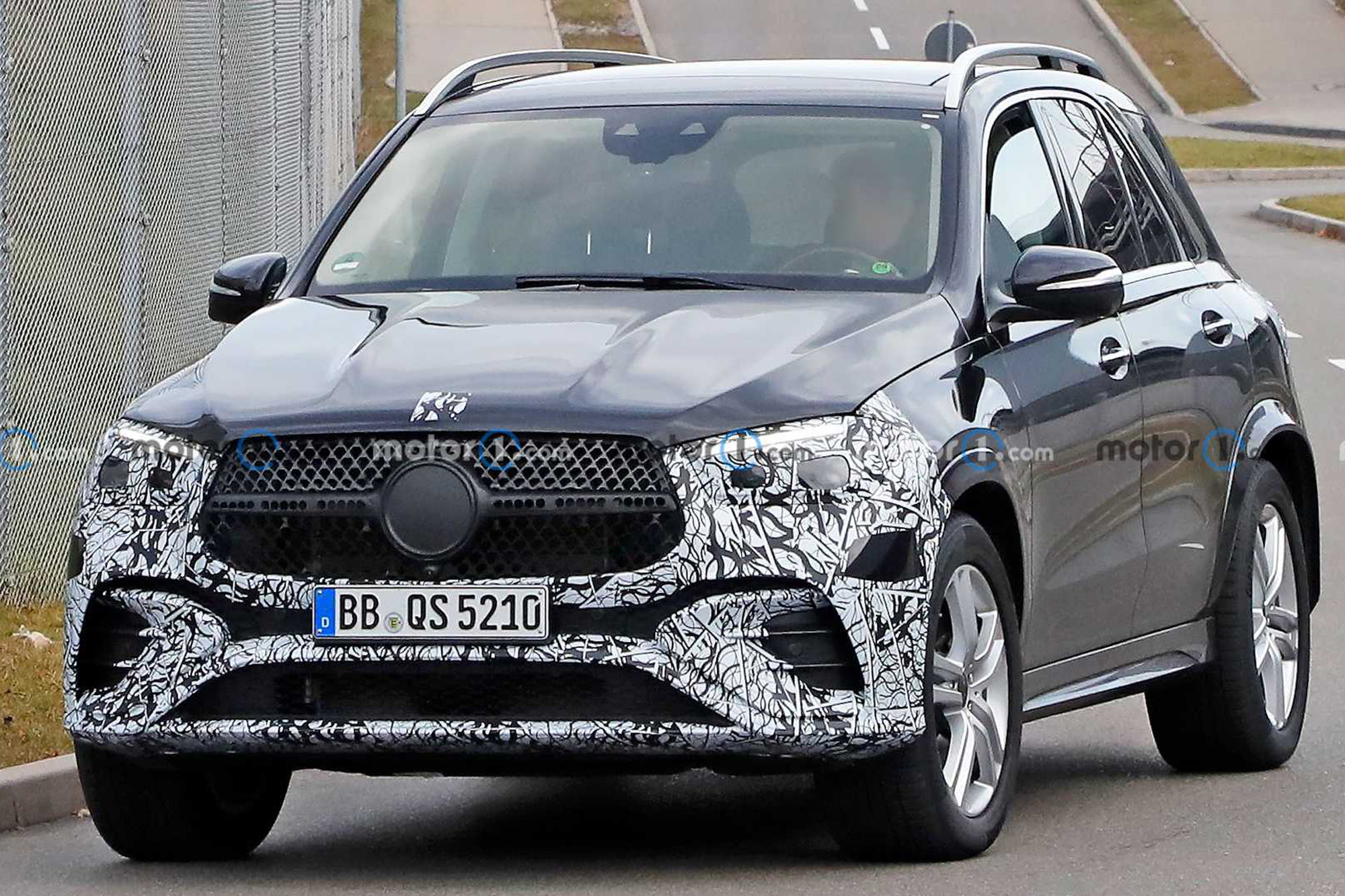 Spyshots: Mercedes-Benz GLE