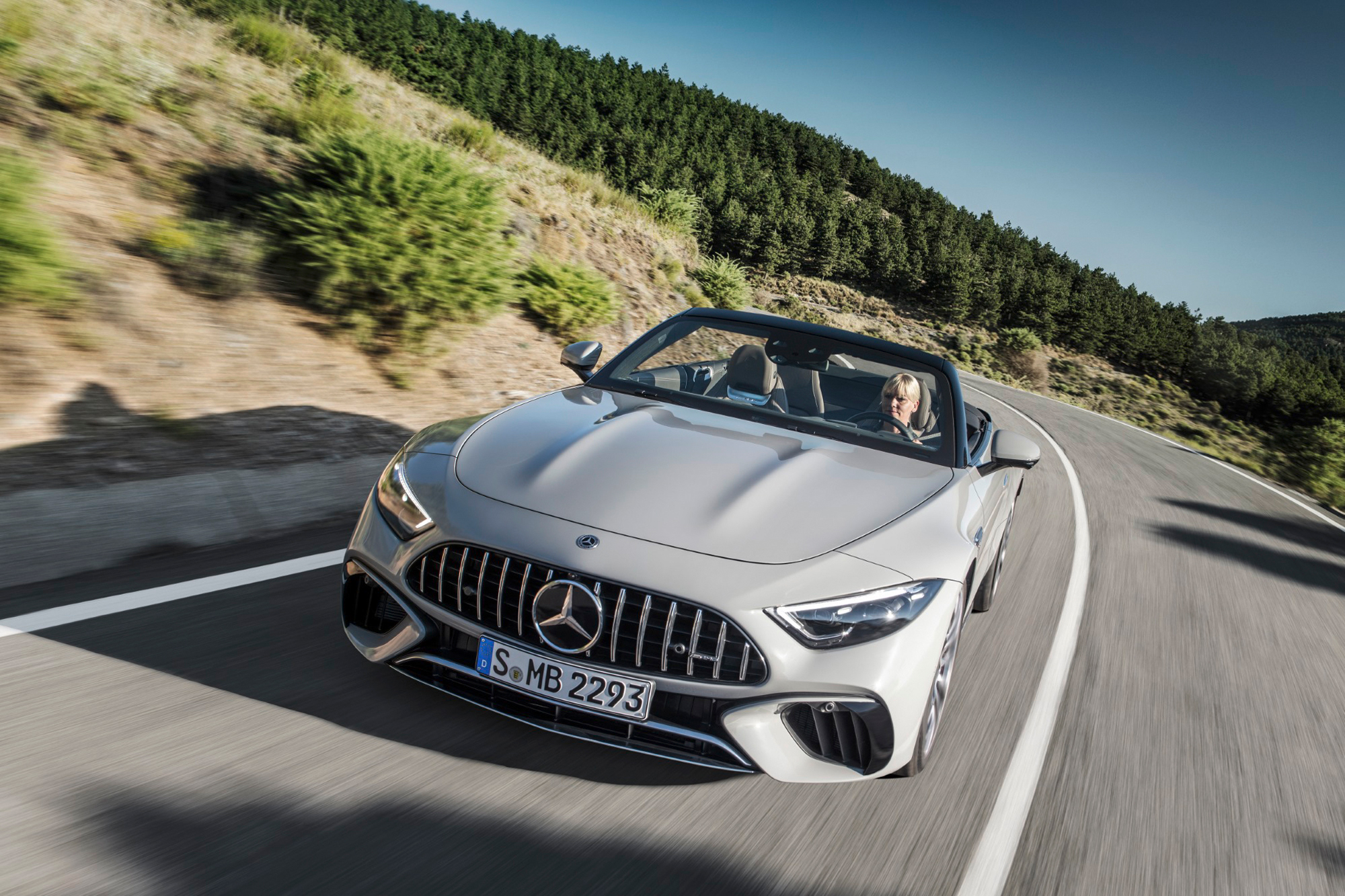 Επίσημο: Νέα Mercedes-AMG SL