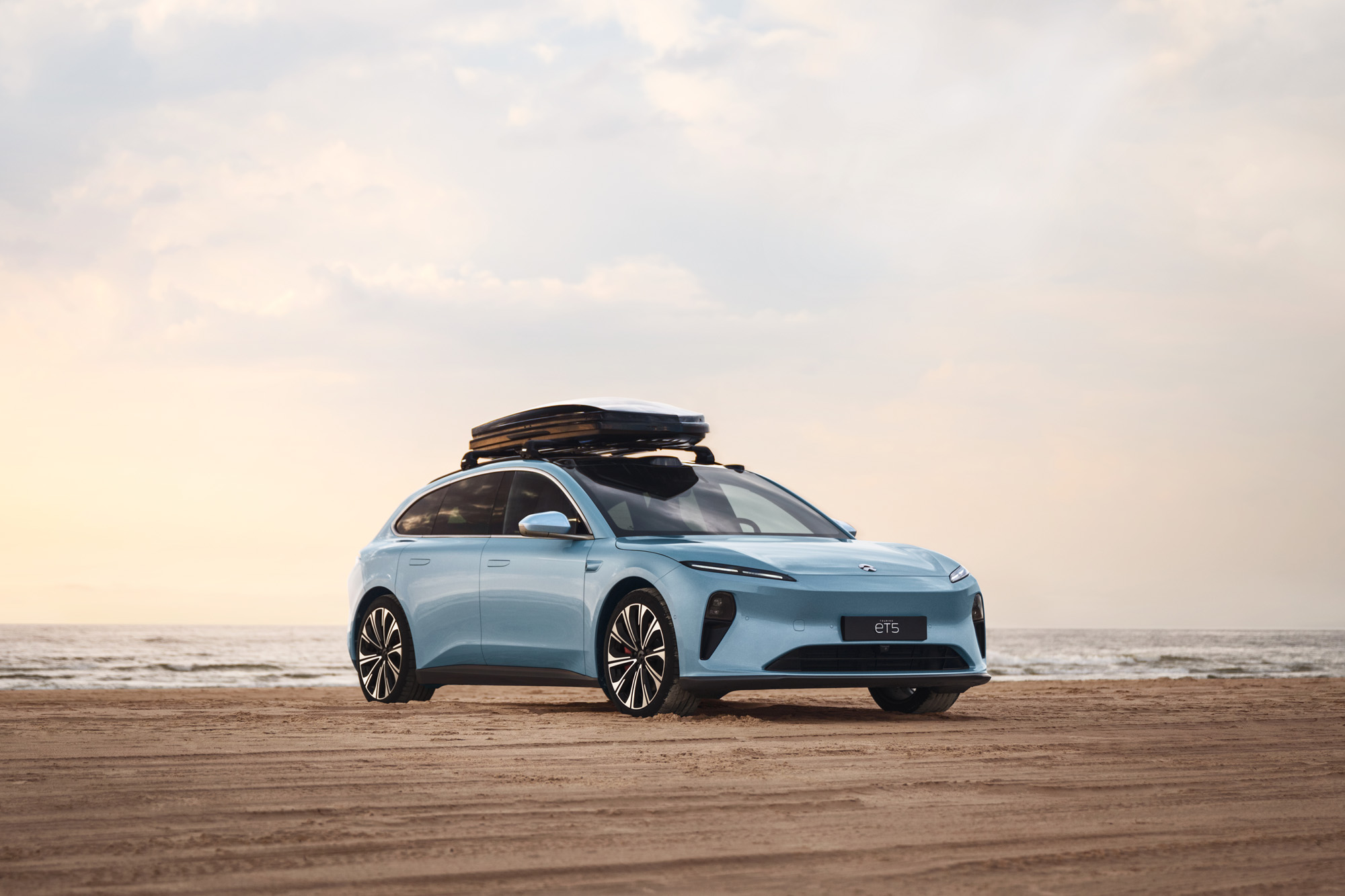 Η ΝΙΟ επίσημα στην Ελλάδα. Ποια μοντέλα φέρνει πρώτα (+τιμές)