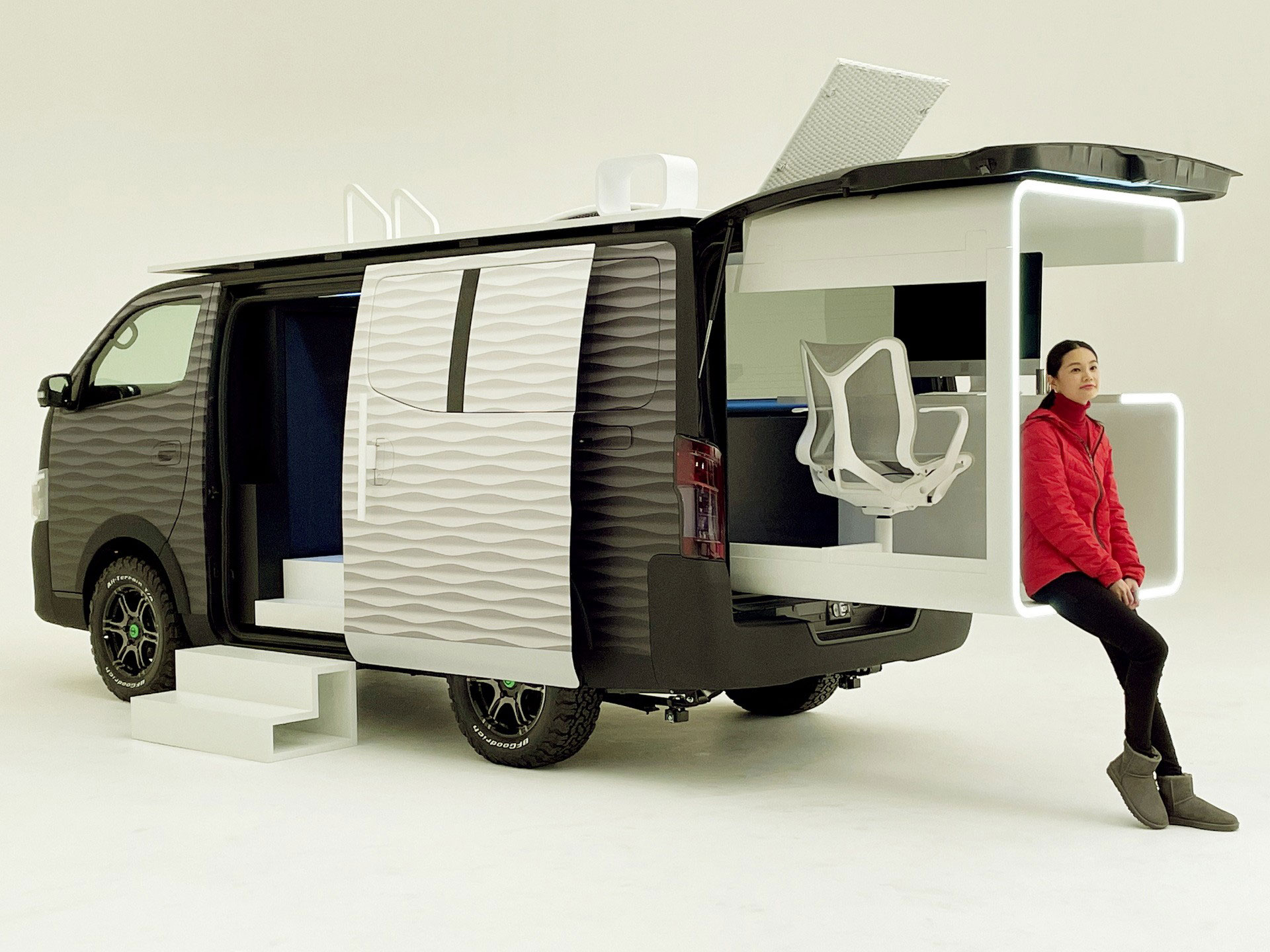 Nissan NV350 Office Pod Concept