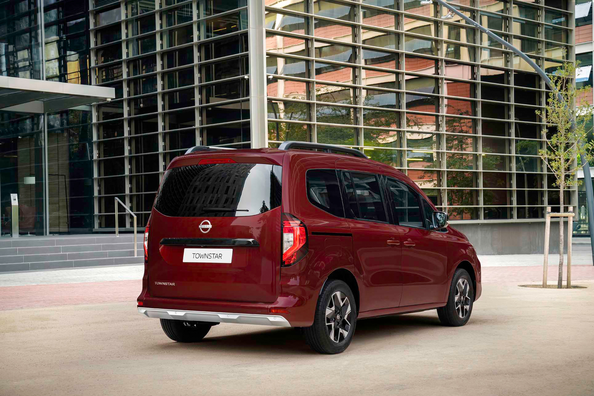 Επίσημο: Nissan Townstar