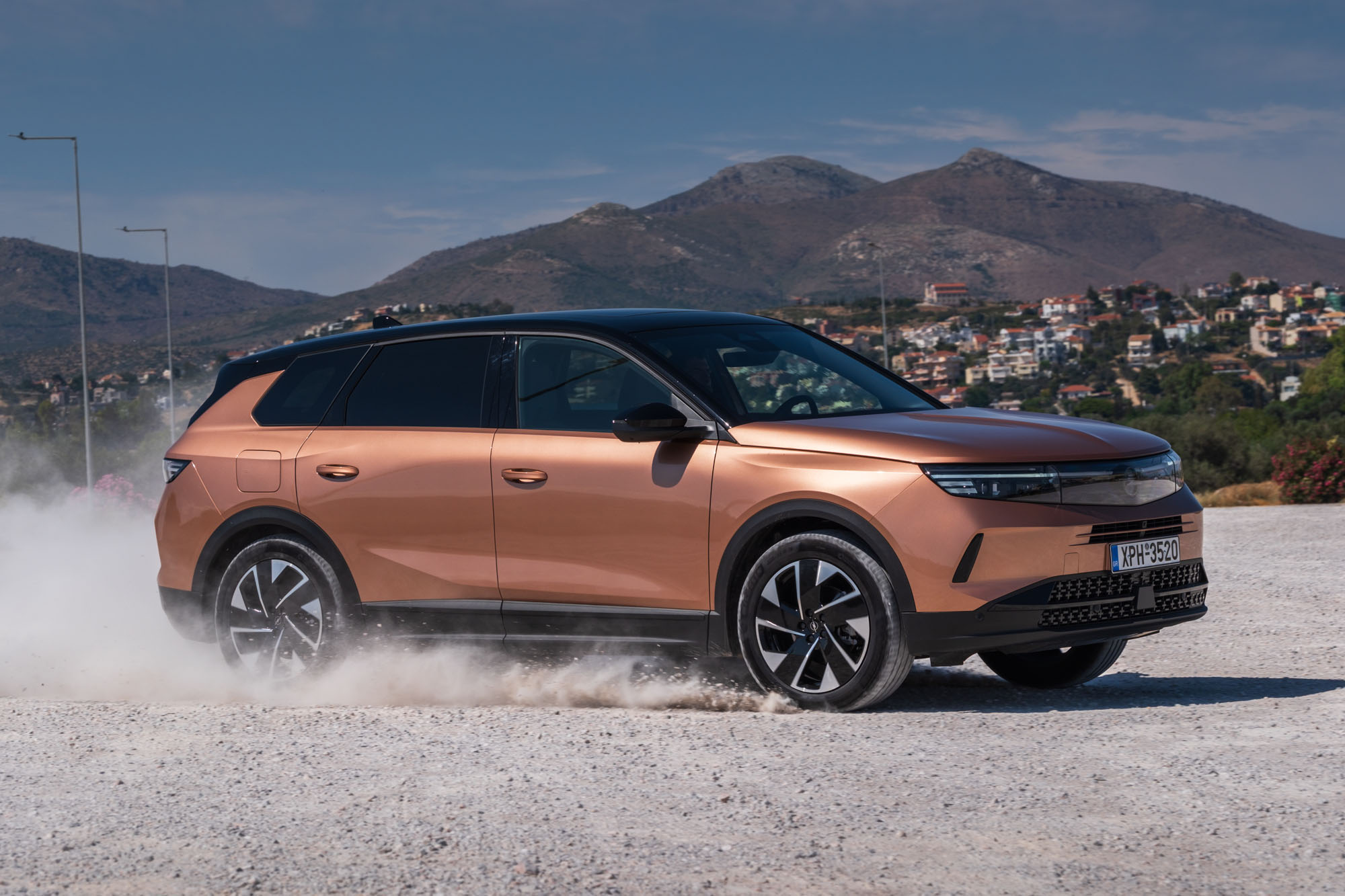 Test: Opel Grandland 1.2 Hybrid 145Ps