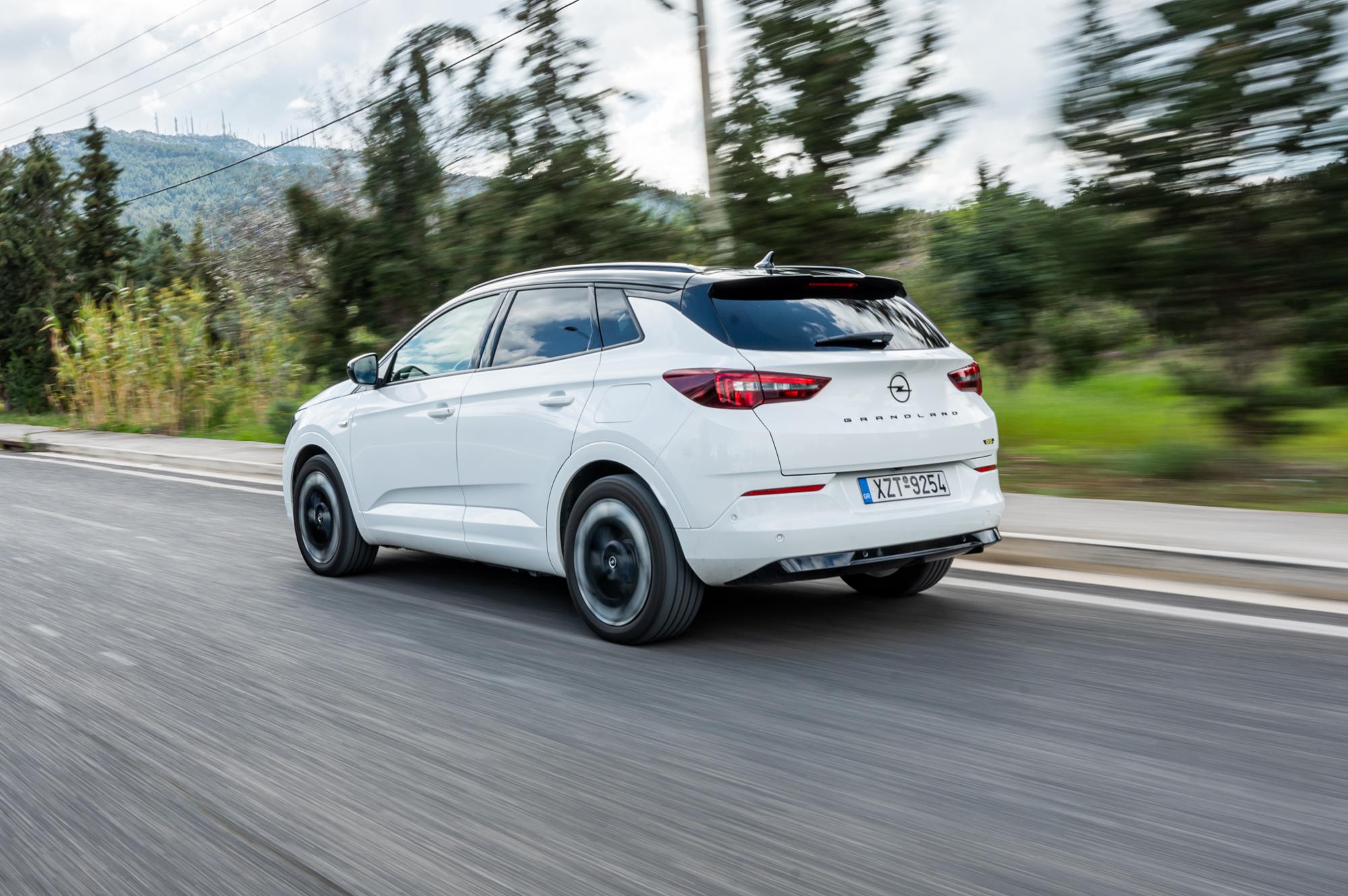 Test: Opel Grandland GSe 4x4 300Ps