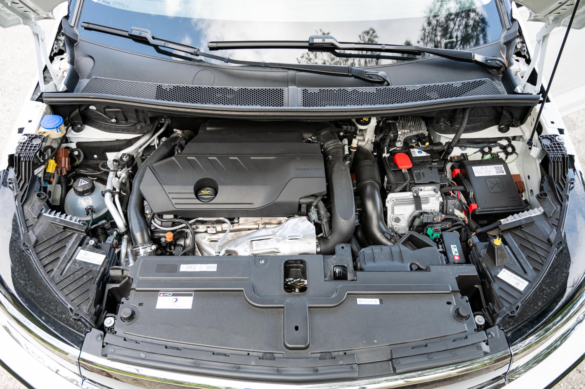 Test: Opel Grandland GSe 4x4 300Ps