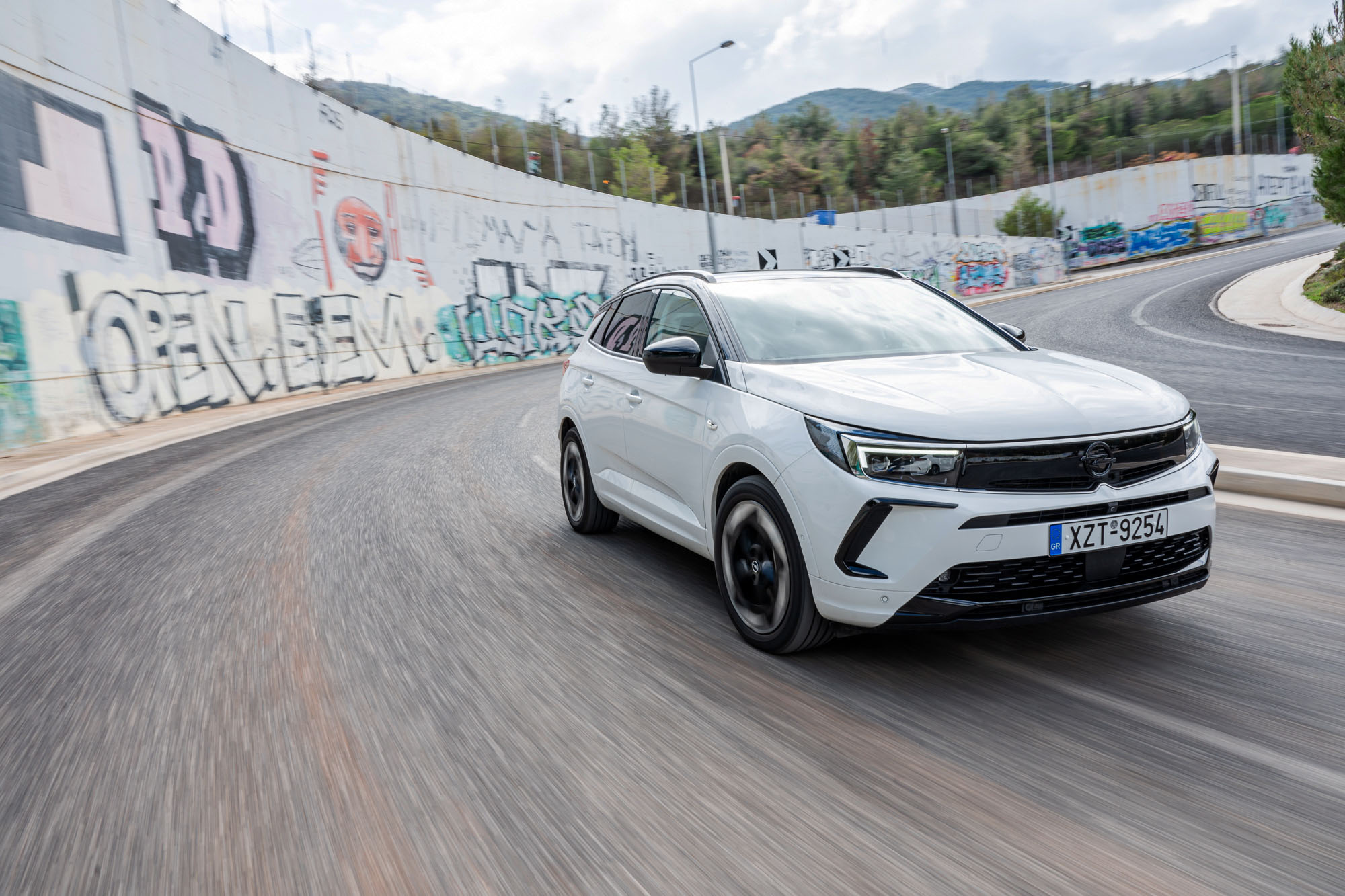 Test: Opel Grandland GSe 4x4 300Ps