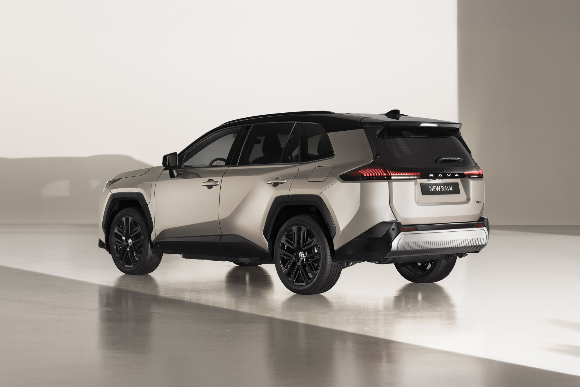 Επίσημο: Αυτή είναι η έκτη γενιά του Toyota RAV4