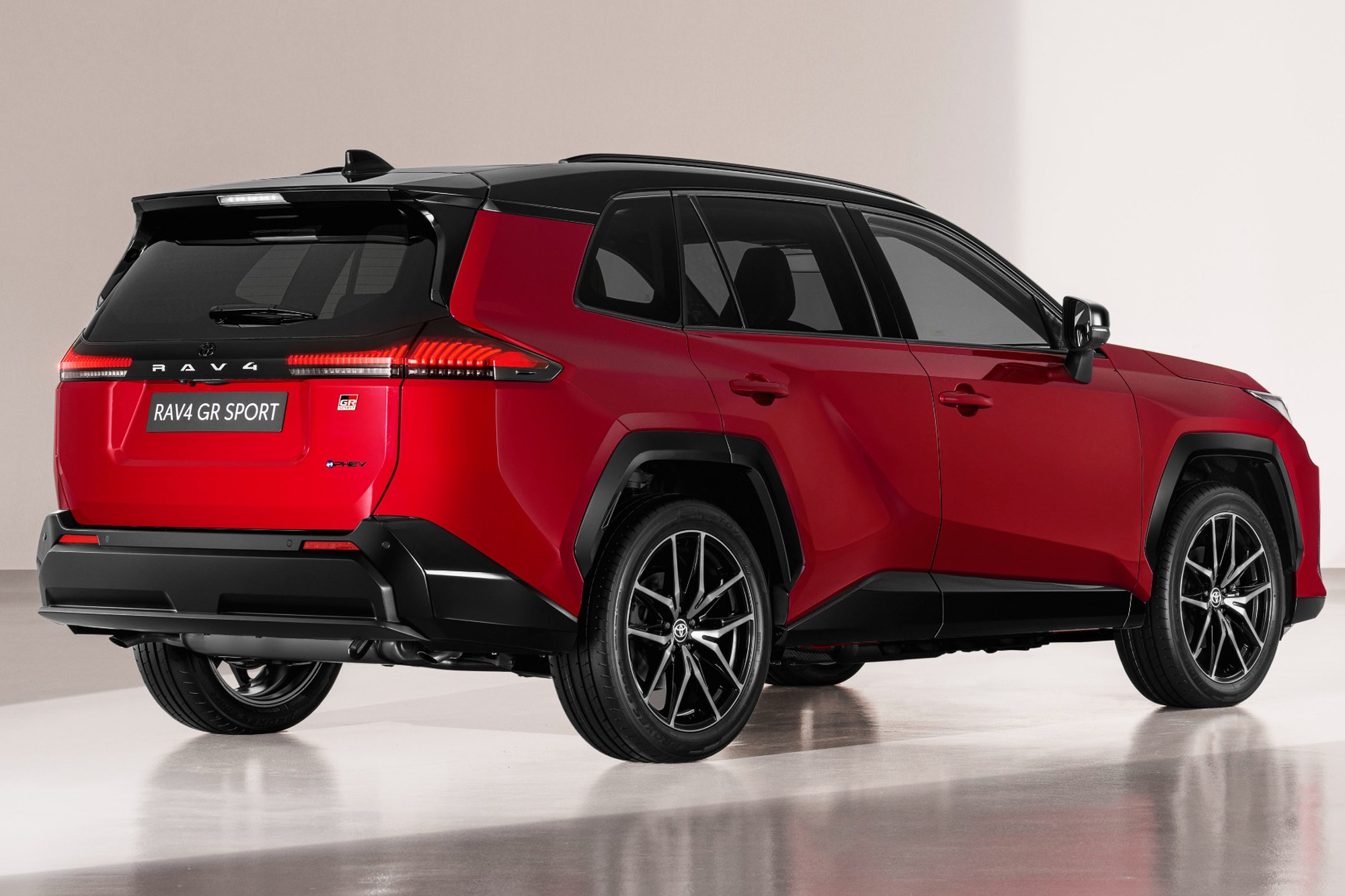 Έφτασε στην Ελλάδα η νέα γενιά Toyota RAV4 – Ανακοινώθηκαν επίσημες τιμές και εκδόσεις 