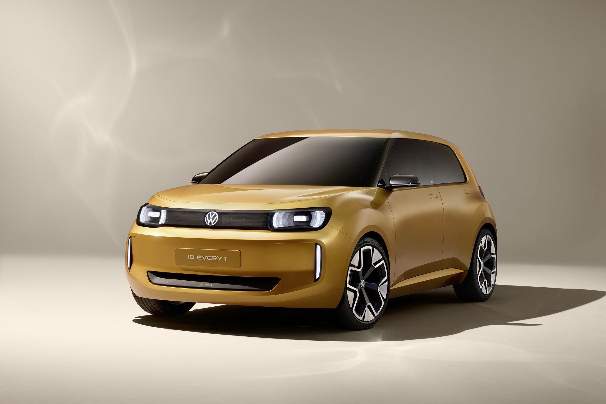 Το ηλεκτρικό Golf πάει πίσω, γιατί η Volkswagen δεν βιάζεται να κάψει το δυνατότερο όνομά της 