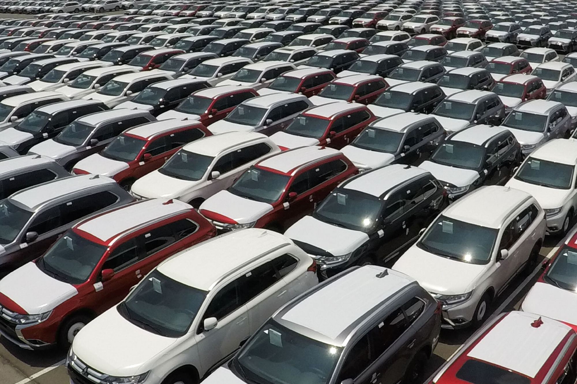 Σταματάει και η Mitsubishi τις εισαγωγές αυτοκινήτων στις ΗΠΑ
