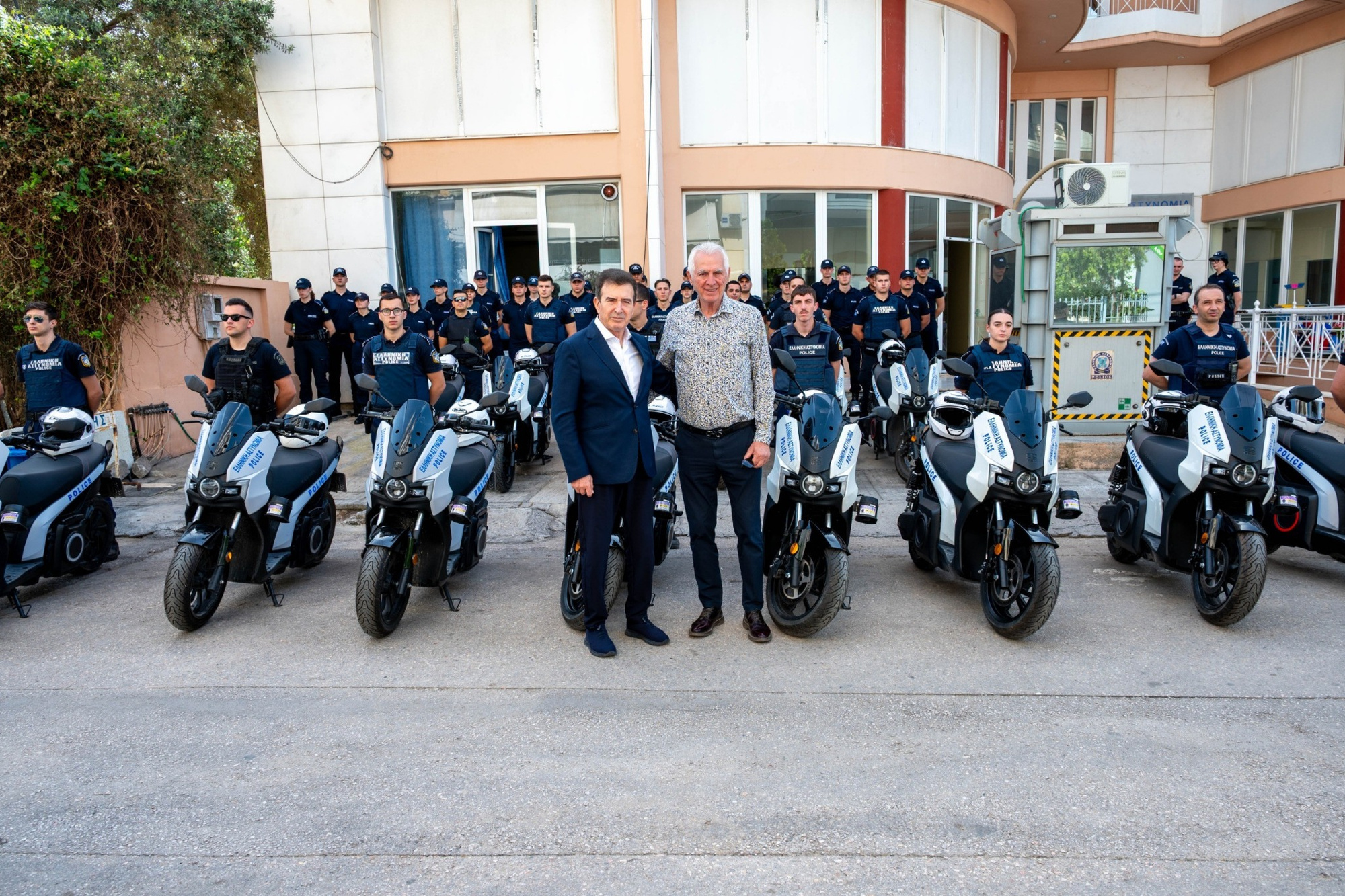 Νέα περιπολικά και μοτοσικλέτες για την ΕΛ.ΑΣ. από δωρεά του Ομίλου ΔΕΗ 