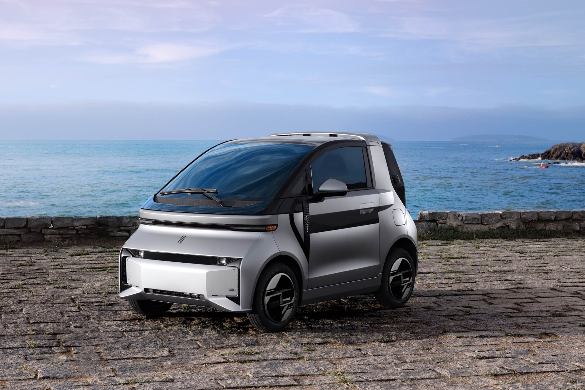 Linktour Alumi: Τα νέα ηλεκτρικά micro cars έφτασαν στην Ελλάδα 