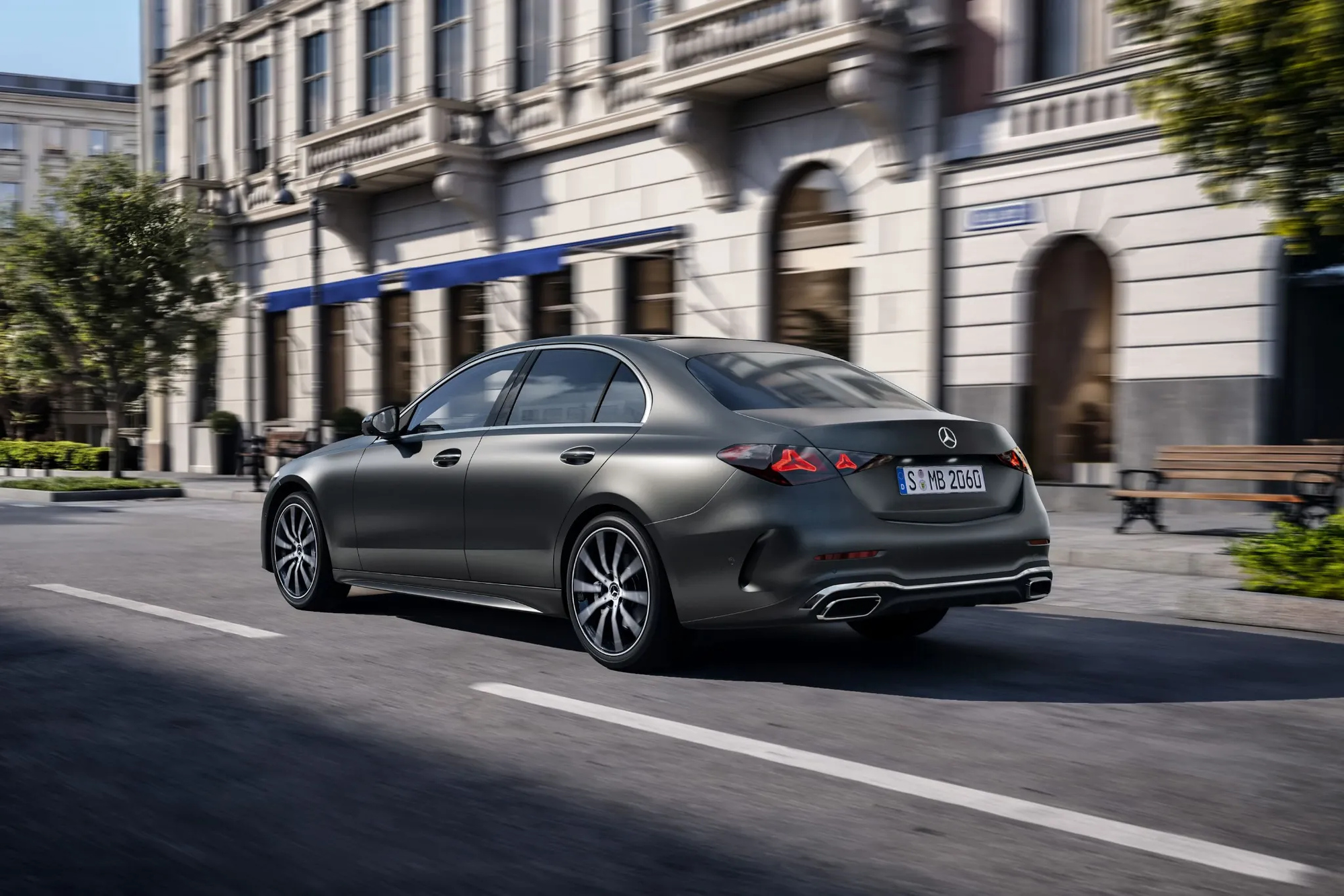 Στην Ελλάδα η ανανεωμένη Mercedes C Class από 56.150€