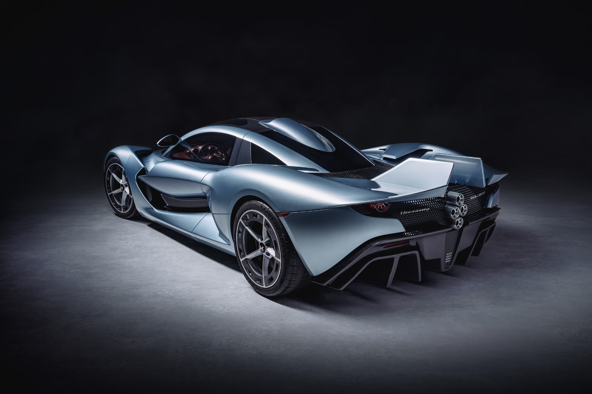 Hennessey Blackbird με V8 9.000rpm, χειροκίνητο κιβώτιο και μηδέν οθόνες 